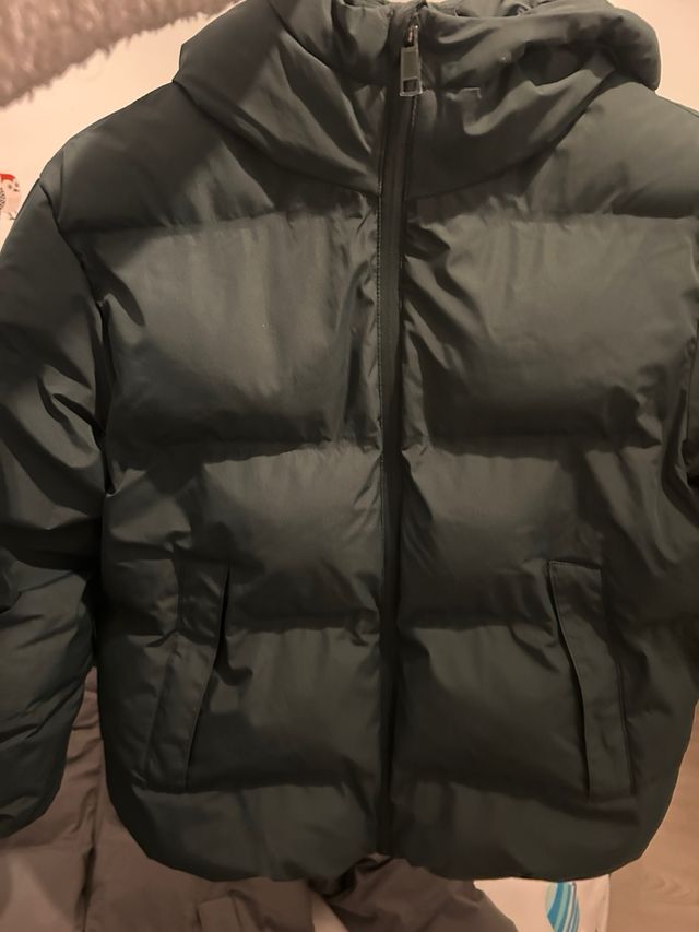 Abrigos niño gris y verde ZARA 130cm