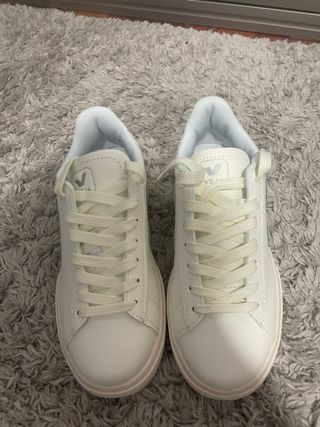 Veja Zapatillas Blancas y Verdes