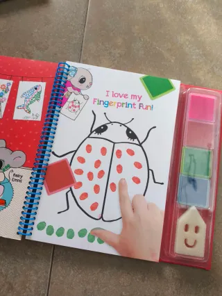 Libro Huellas Divertidas Betty nuevo