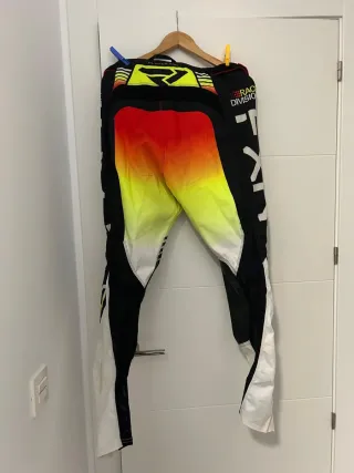 Equipación Motocross FXR