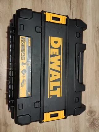 Taladro percutor Dewalt XRP 18V