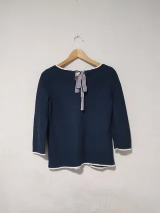 Blusa Hallhuber azul y blanca