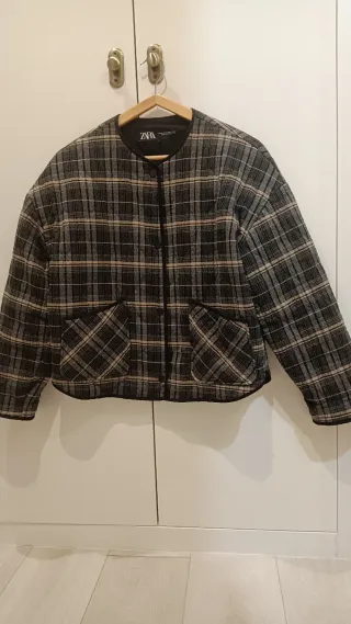 Chaqueta Zara acolchada cuadros