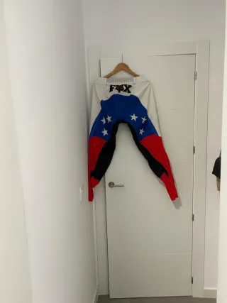 Camiseta L pantalon 36