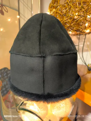 Gorro de piel de oveja negro