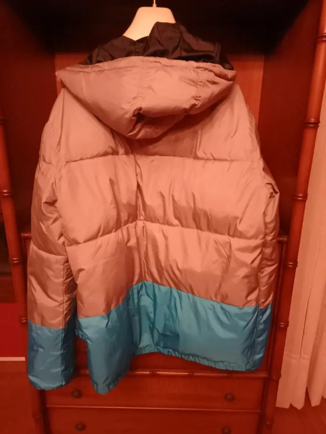 Jaqueta Quiksilver acolchoada bege e azul