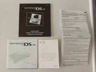 Manual Nintendo DS Lite + Invitación Nintendo VIP