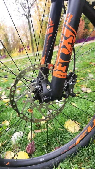 Bicicleta Montaña Cube 29 pulgadas Carbono doble a