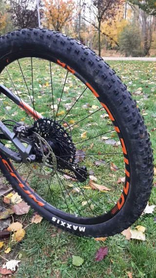 Bicicleta Montaña Cube 29 pulgadas Carbono doble a