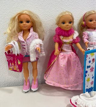 Lote Muñecas Nancy con Armario y Accesorios