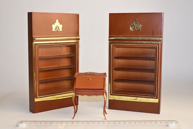 Muebles casa muñecas año 2000