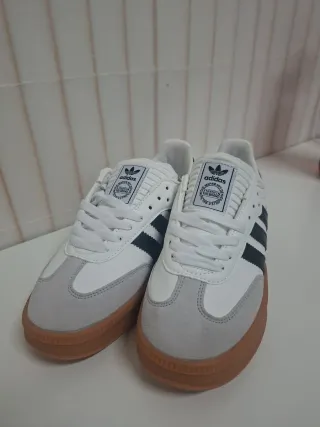 Adidas Samba Marrones y Blancas