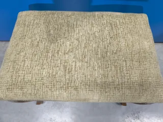 Precioso Escabel estilo Luis XV