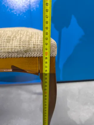 Precioso Escabel estilo Luis XV