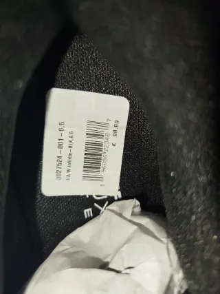 UNDER ARMOUR INFINITE. Zapatillas de correr Nuevas