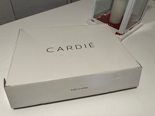 ELODIE CARDIE cereza NUEVO (en su caja original)