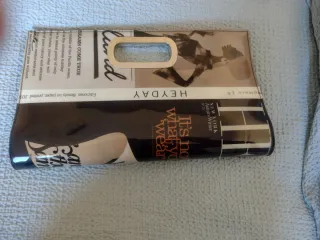 Bolso Clutch Charol Jordi Labanda Ilustración