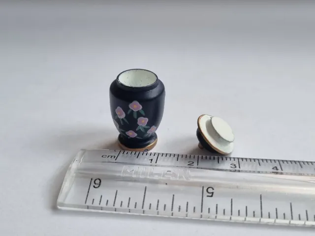 Muebles Casa Muñecas Estilo Barroco. Año 2000.