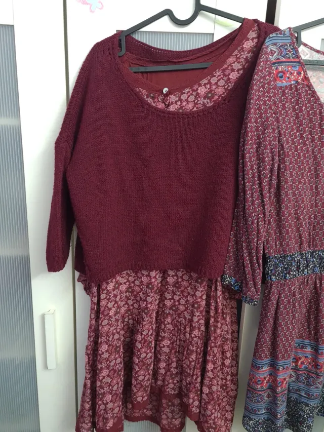 Camiseta e 2 vestidos marrons