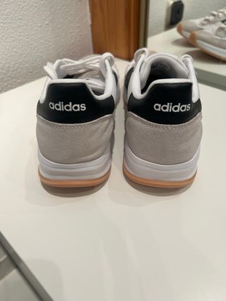 Deportivas Adidas Blancas y Negras