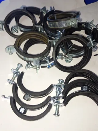 Abrazadera con goma M8 60-64m ref.256507/5 HILTI.