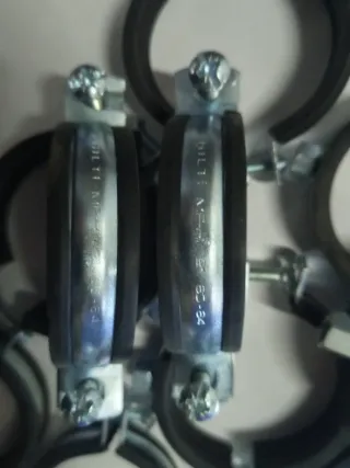 Abrazadera con goma M8 60-64m ref.256507/5 HILTI.