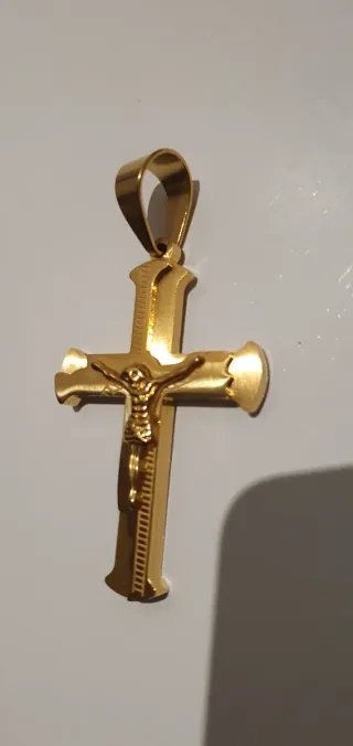 Cruz bañado con oro  Cristo
