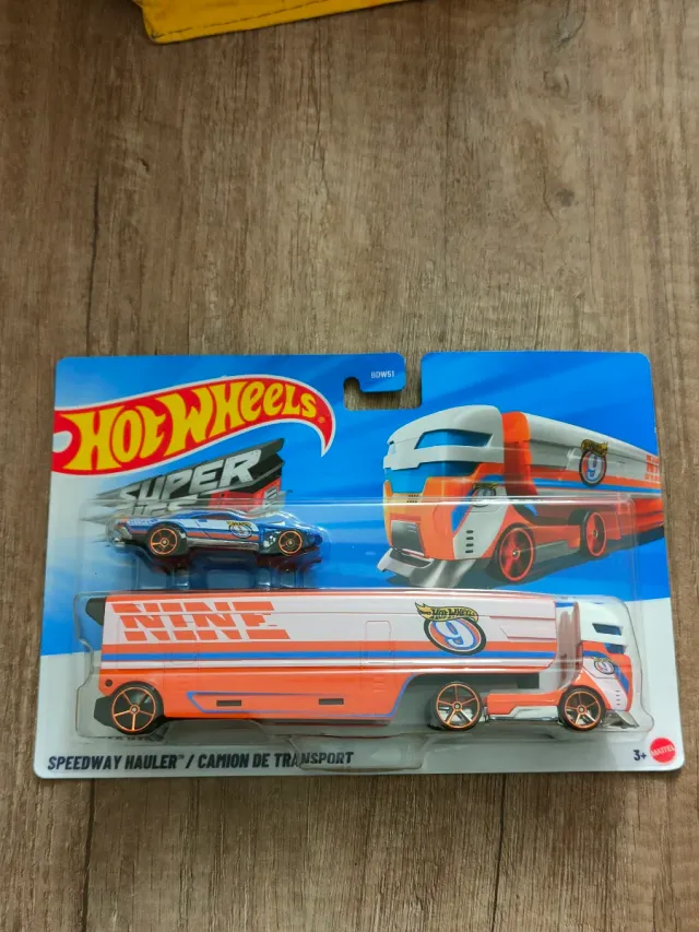 Hot Wheels Speedway Hauler
