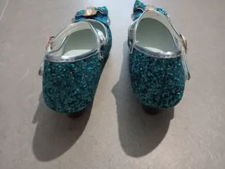 Zapatos de princesa brillantes