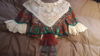 Vestido de fallera talla a medida y zapatos.