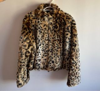 Chaqueta leopardo peluda