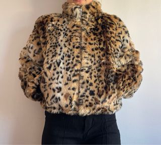 Chaqueta leopardo peluda