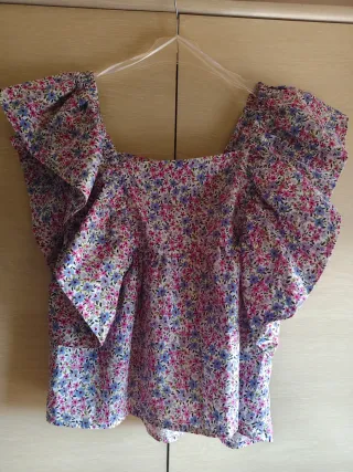 Blusa flores volantes mango