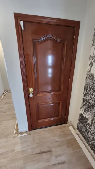 Puerta madera blindada