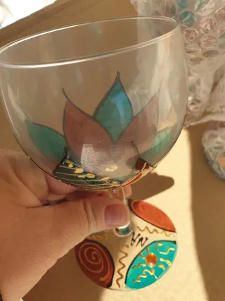 Calici artigianali dipinti a mano. Made in Francia