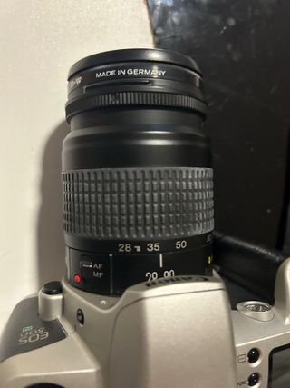 Cámara Canon EOS 500 Plata y Negra