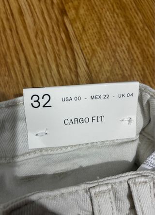Pantalón Cargo Stradivarius Talla 32 Beige Nuevo