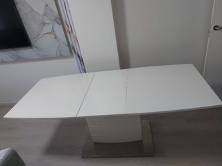 Mesa extensible lacada blanca