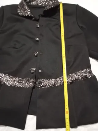 Chaqueta negra con lentejuelas