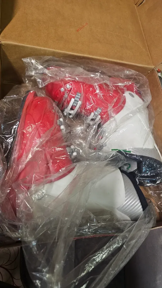 Botas de esquí talla 24,5 Nuevas a estrenar