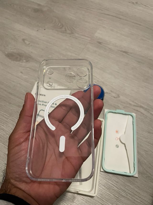 Funda y Protector Pantalla UGREEN iPhone 17 Pro Ma