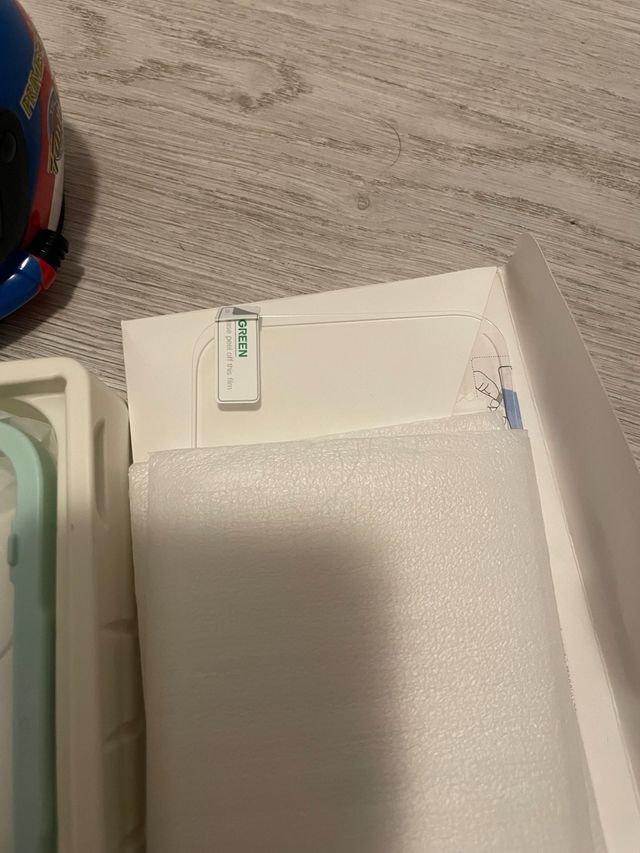 Funda y Protector Pantalla UGREEN iPhone 17 Pro Ma