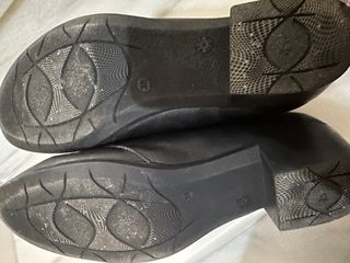 Botín de piel con cremallera