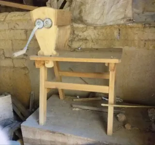 Mesa de madera rústica