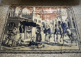 Grande tappeto con design orientale