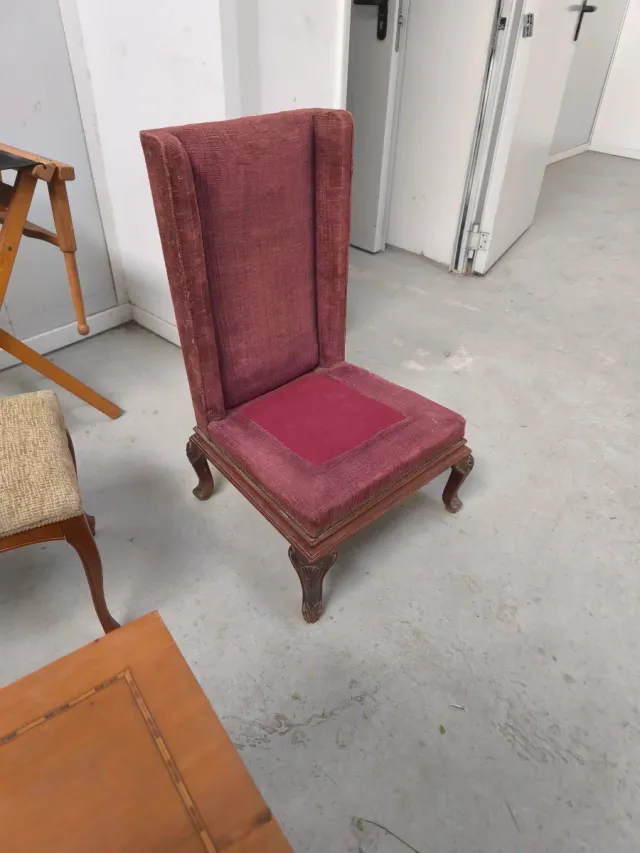 Chauffeuse antigua respaldo alto