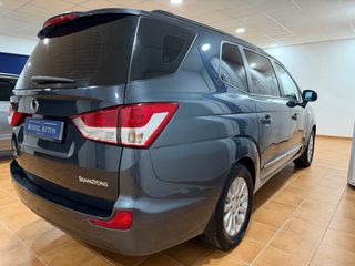 SsangYong Rodius 2015