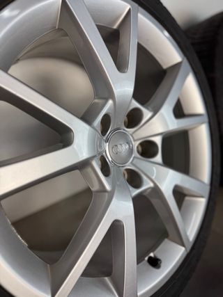 LLANTAS AUDI 18” ORIGINALES CON NEUMÁTICOS