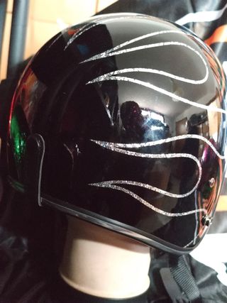 Casco metal flake . FL skull green S