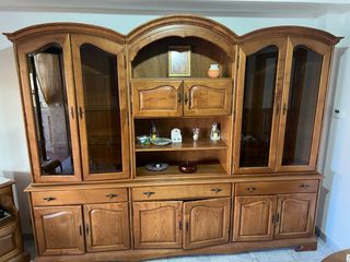 Mobile soggiorno in legno con vetrine